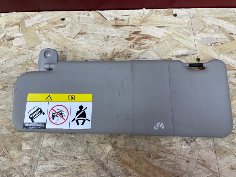 Козырек солнцезащитный