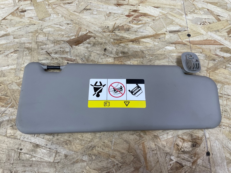 Козырек солнцезащитный