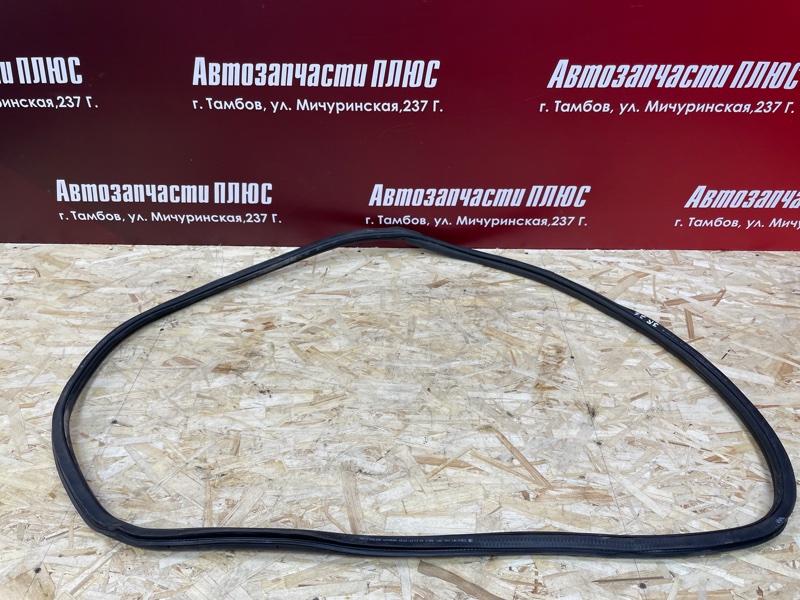 Уплотнитель двери