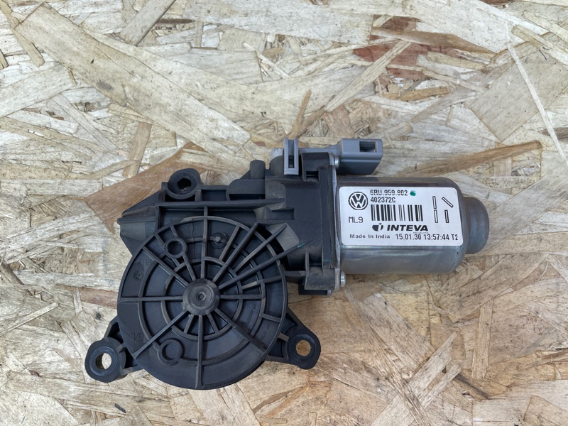 Мотор стеклоподъемника