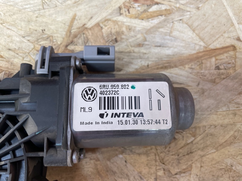 Мотор стеклоподъемника