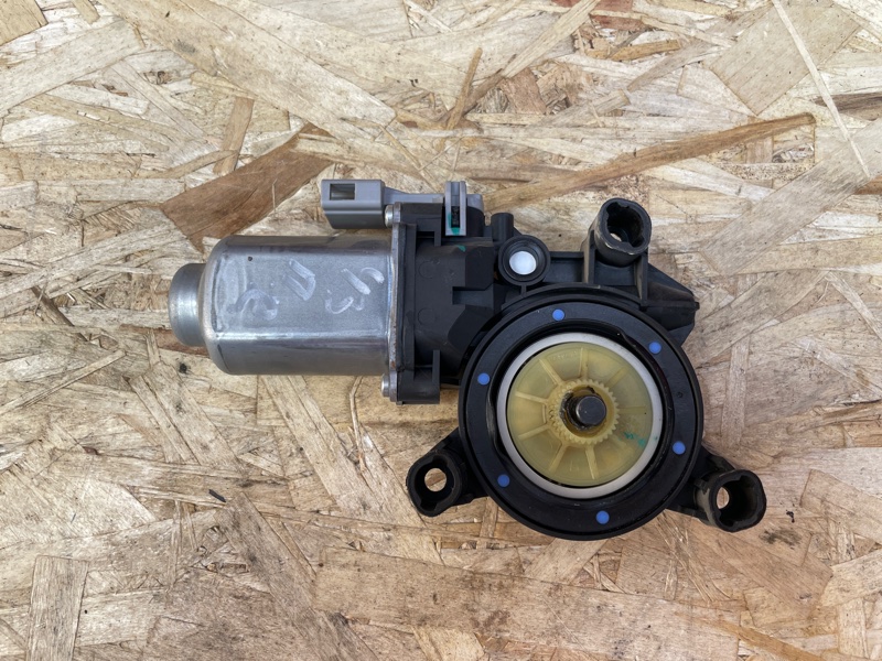 Мотор стеклоподъемника