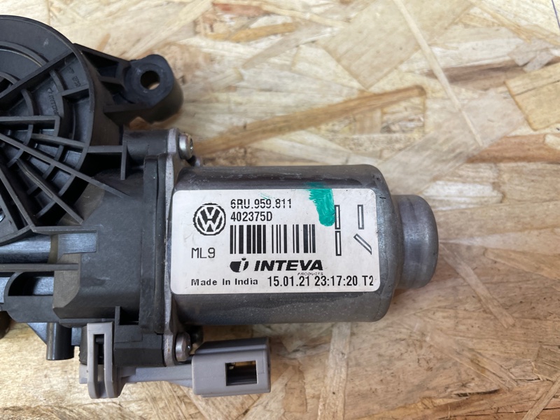 Мотор стеклоподъемника