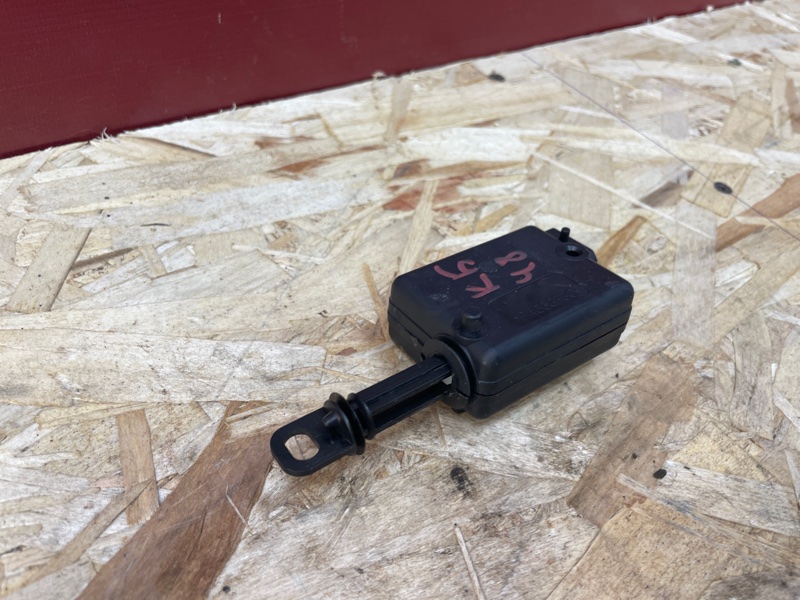 Привод замка багажника