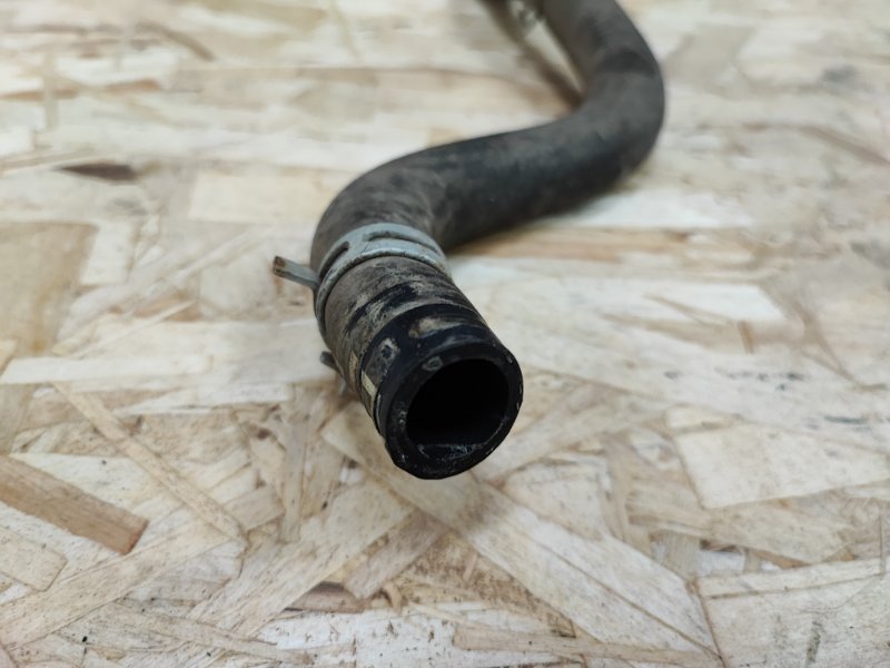 Патрубок отопителя