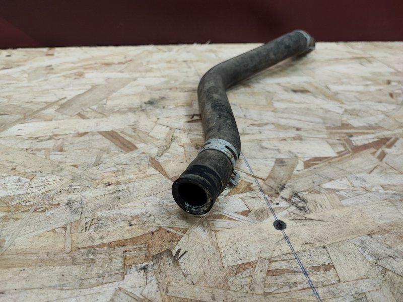 Патрубок отопителя