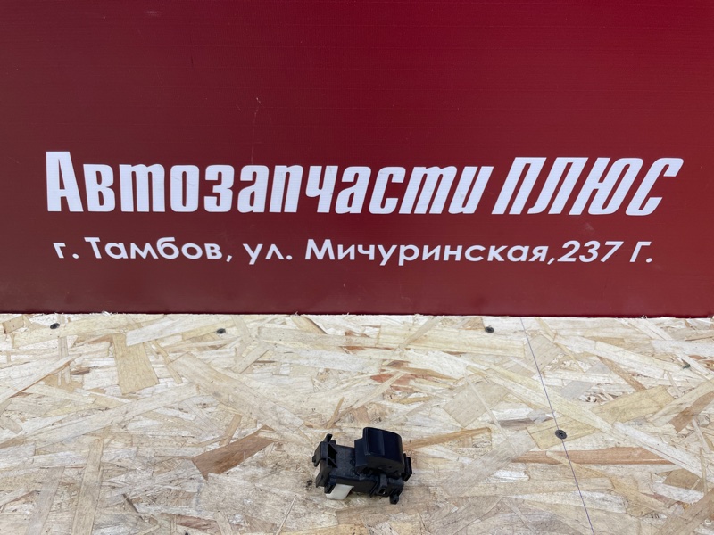 Кнопка стеклоподъемника