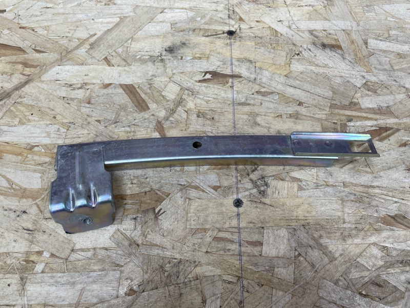 Направляющая стекла     двери