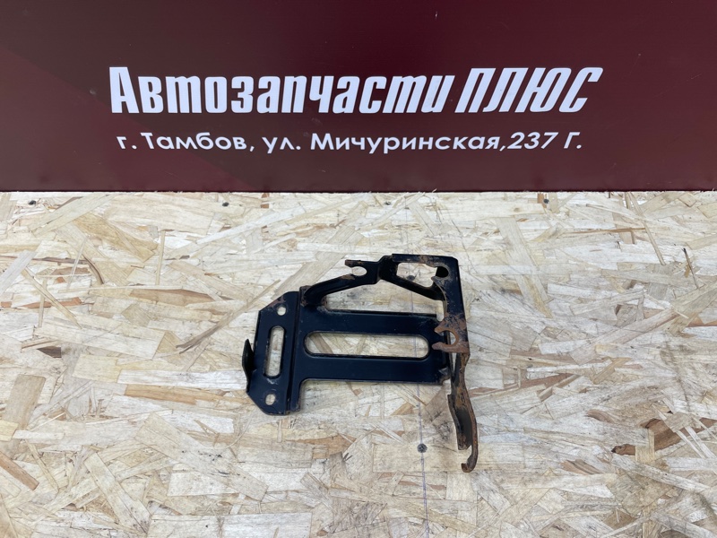 Кронштейн блока ABS