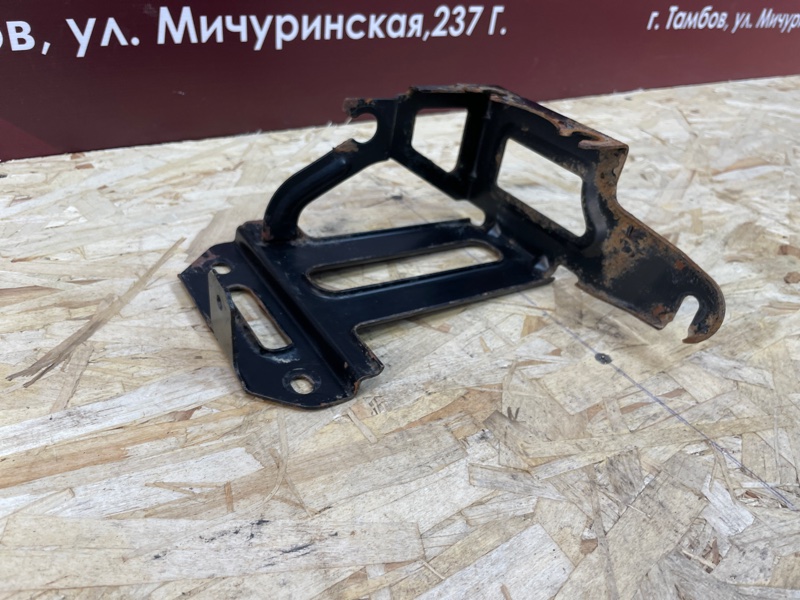 Кронштейн блока ABS