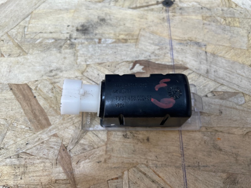 Плафон подсветки номера