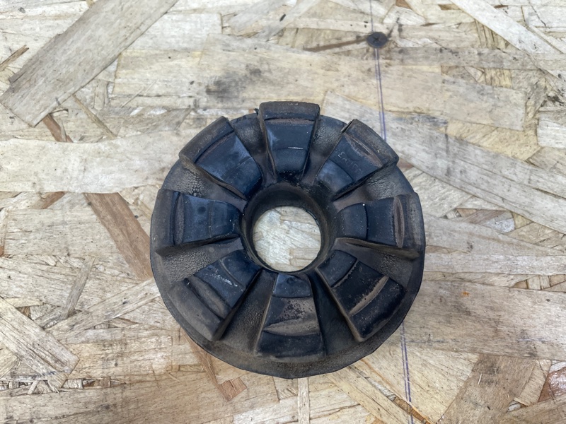 Верхняя опора    пружины