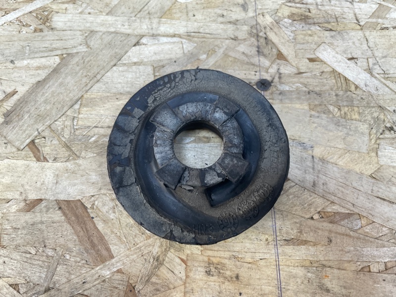 Верхняя опора    пружины