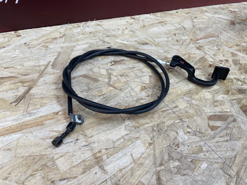 Ручка открывания капота