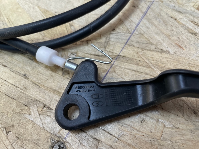 Ручка открывания капота