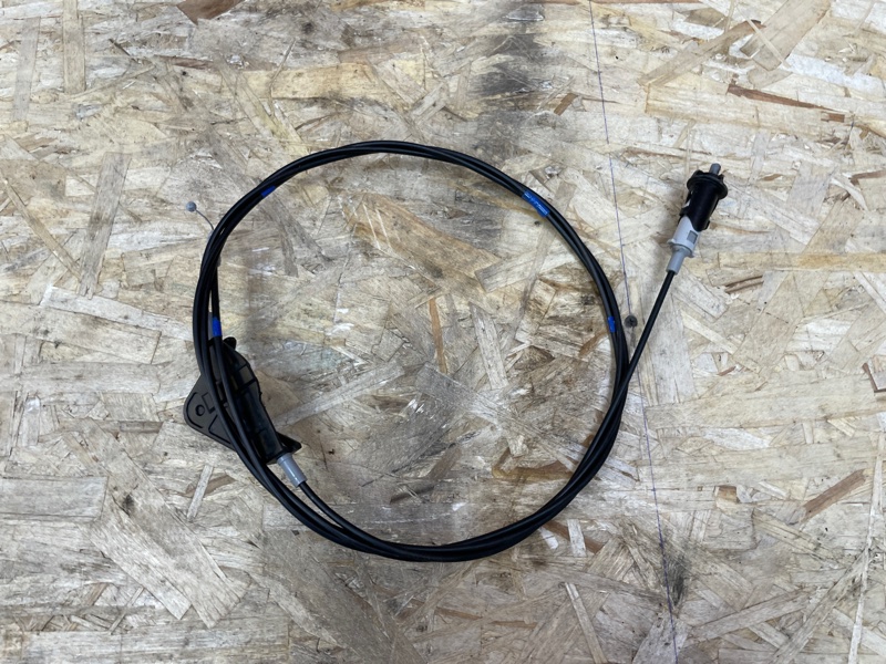 Трос лючка бензобака