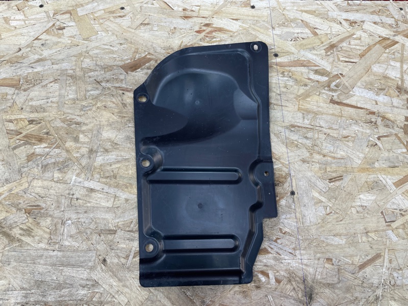 Пыльник двигателя