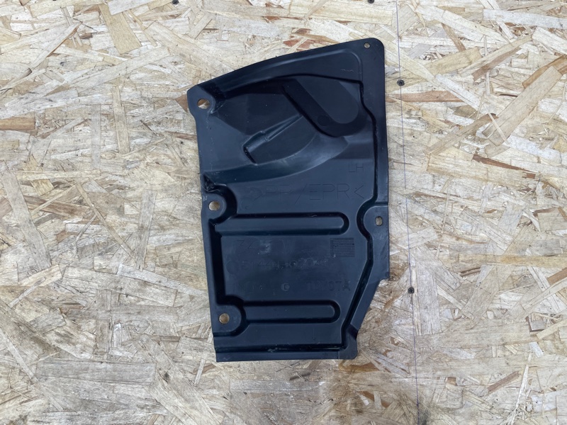 Пыльник двигателя