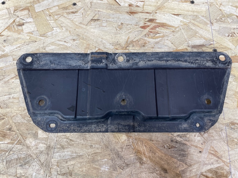 Пыльник двигателя