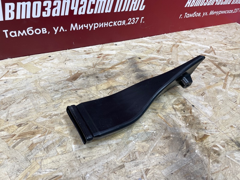 Воздуховод отопителя