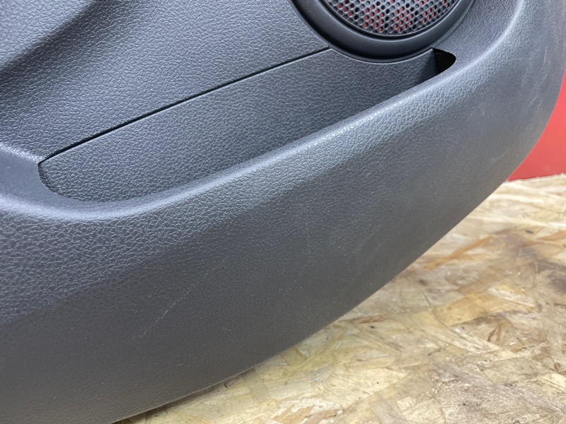 Обшивка боковой двери