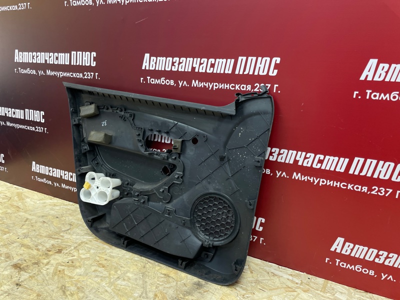 Обшивка боковой двери