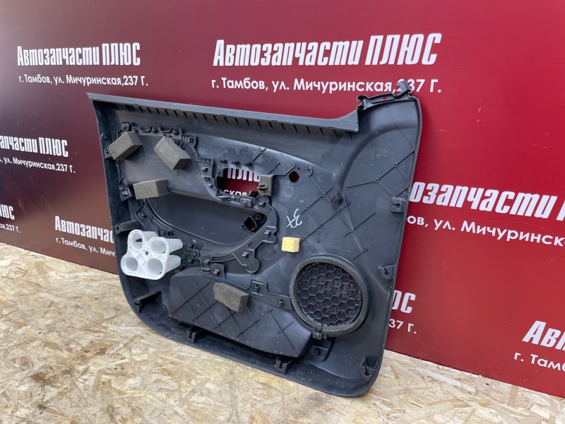 Обшивка боковой двери