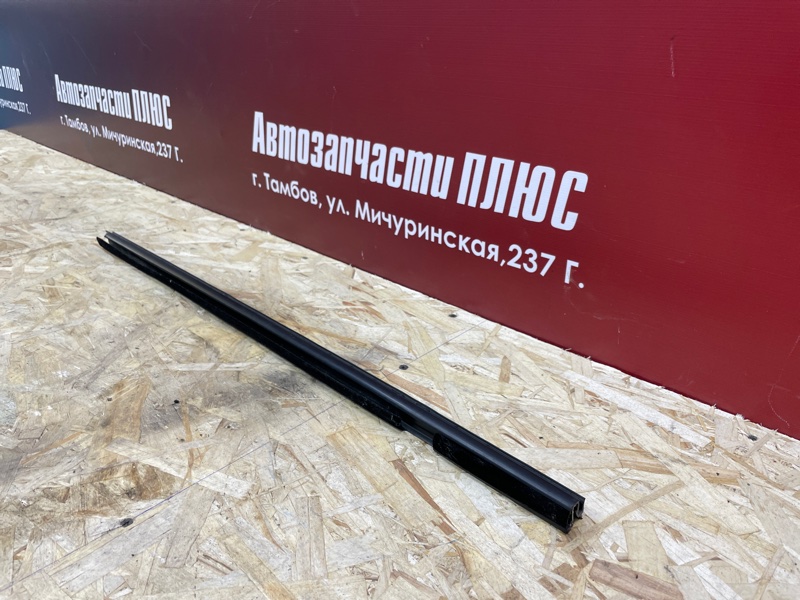Уплотнитель стекла двери внутренний