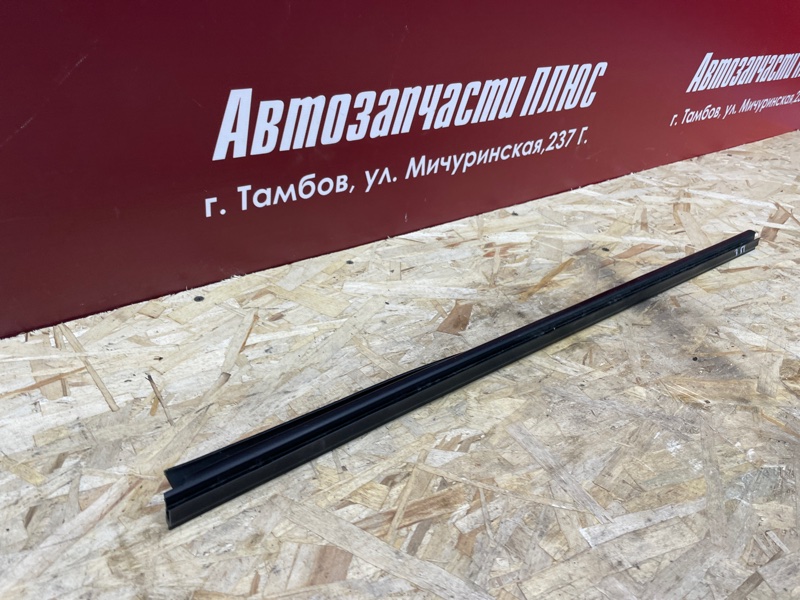 Уплотнитель стекла двери внутренний