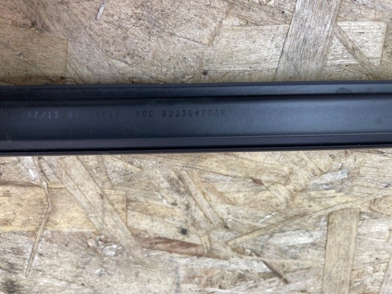 Уплотнитель стекла двери внутренний