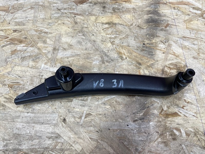 Внутренняя  ручка двери