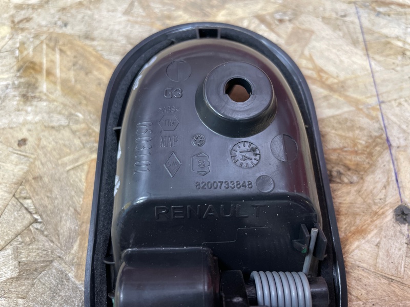 Внутренняя  ручка двери