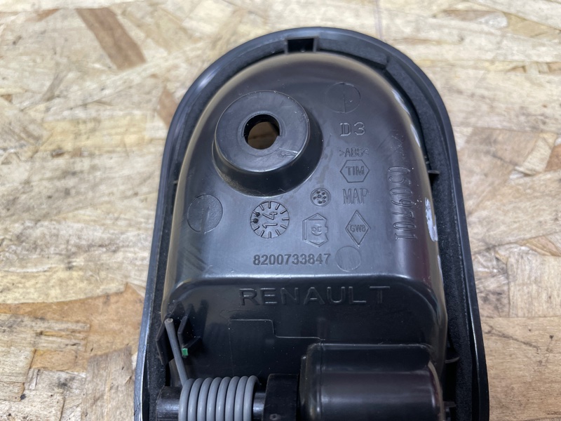 Внутренняя ручка     двери