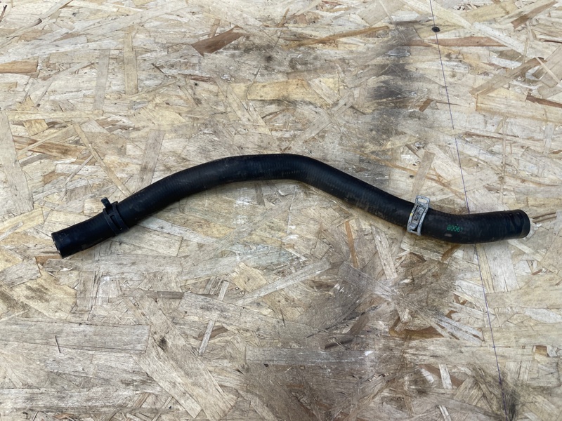 Патрубок отопителя