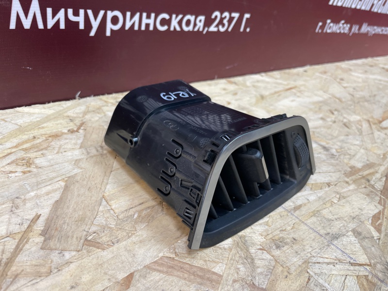 Воздушный дефлектор салона