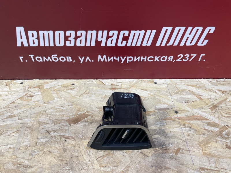 Воздушный дефлектор салона