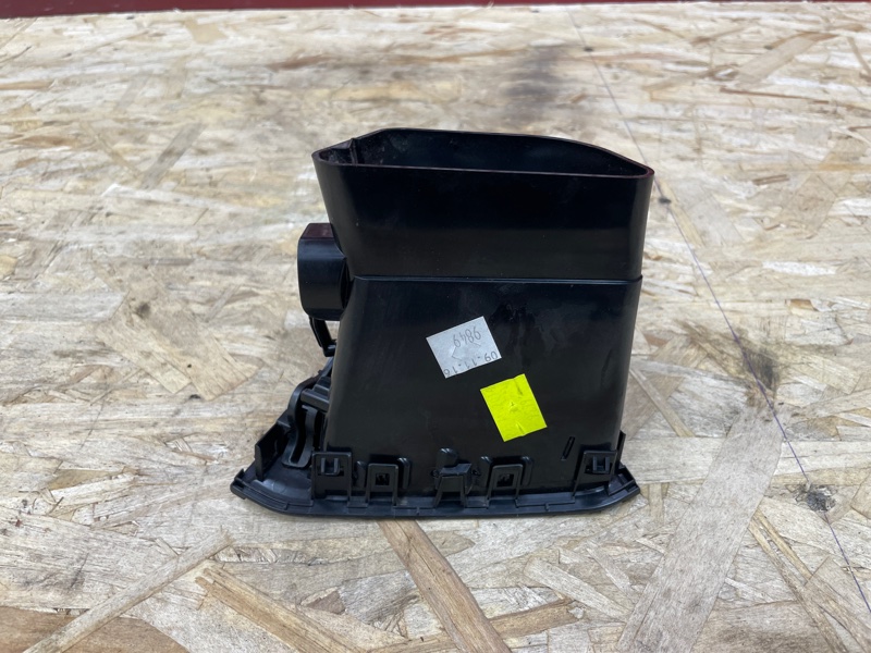 Воздушный дефлектор салона