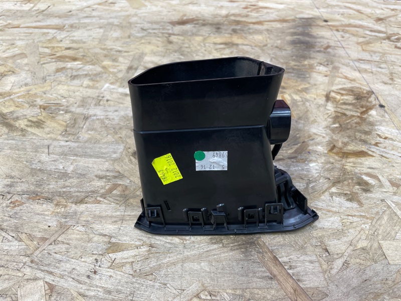 Воздушный дефлектор салона