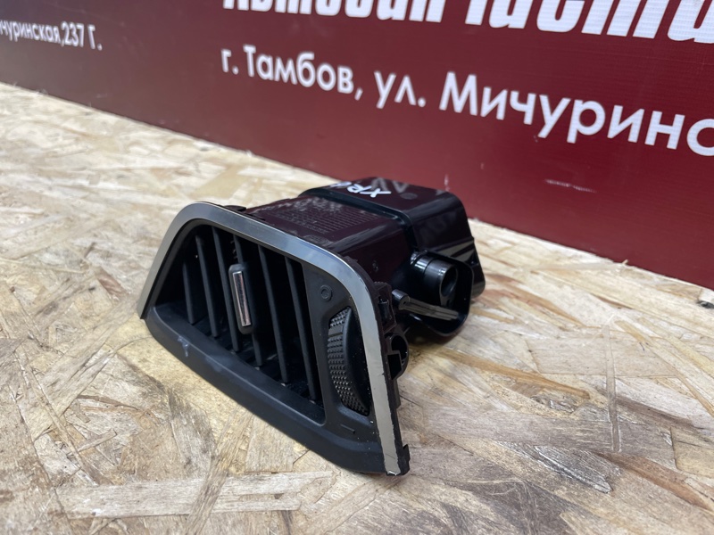 Воздушный дефлектор салона