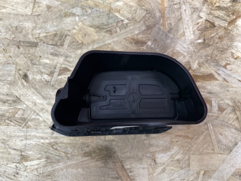 Воздушный дефлектор салона