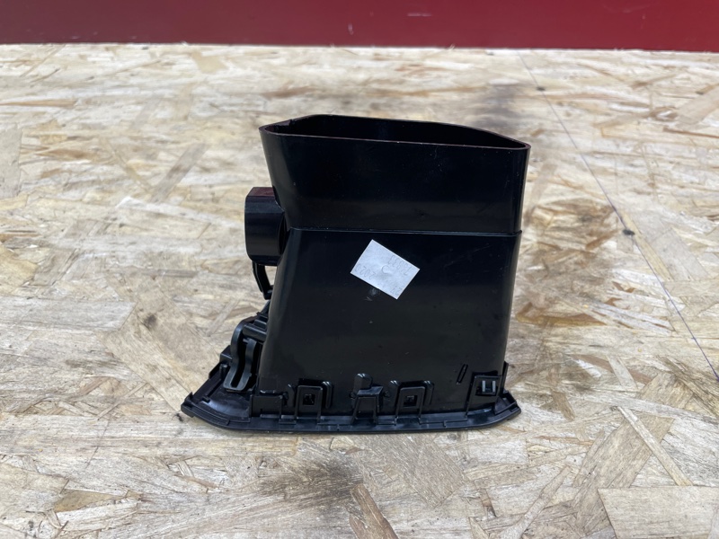 Воздушный дефлектор салона