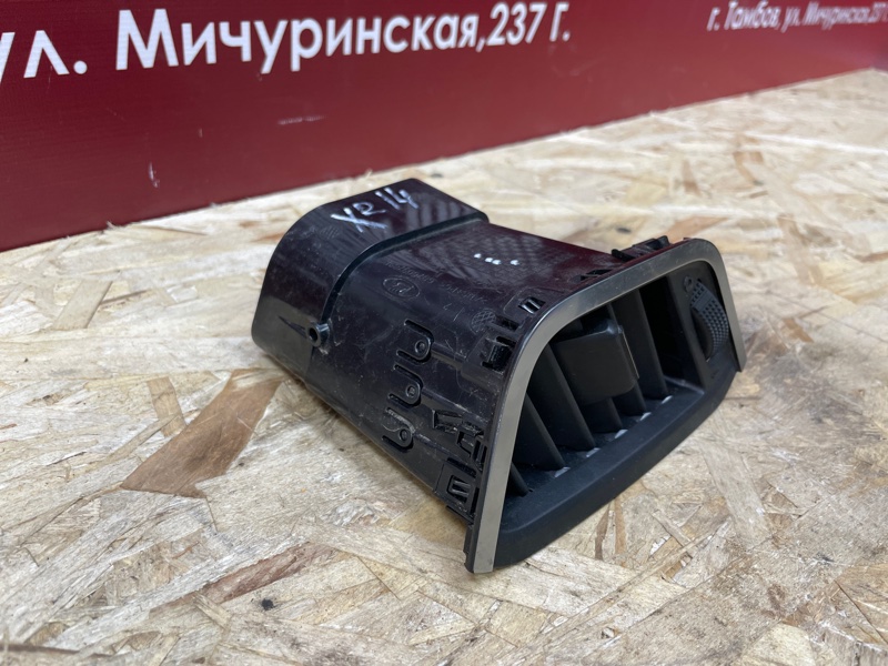 Воздушный дефлектор салона