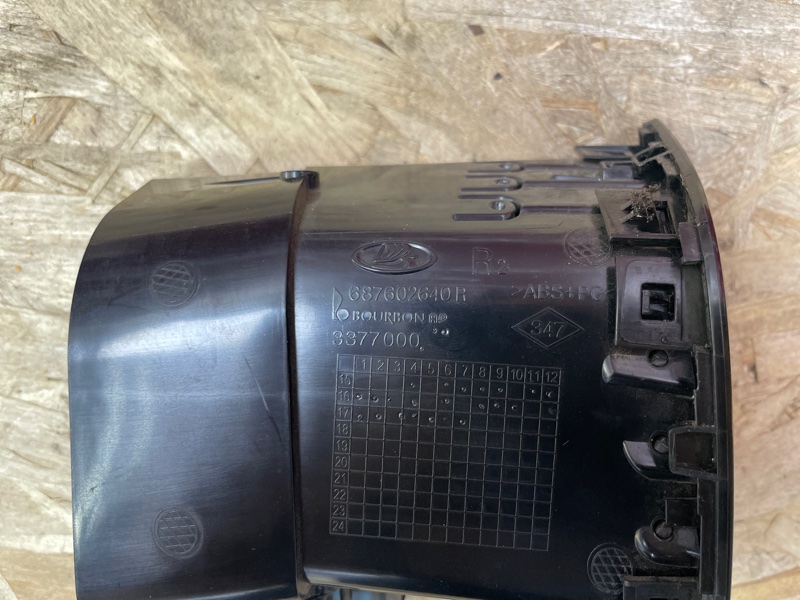 Воздушный дефлектор салона