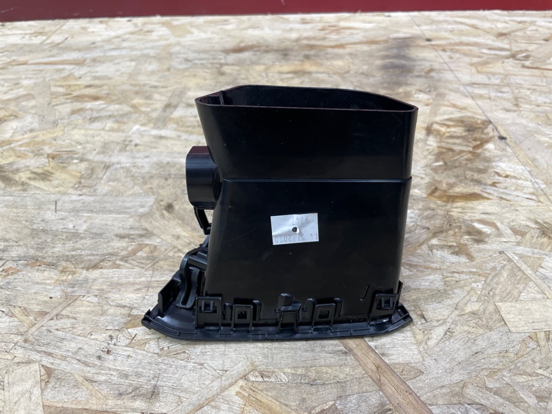 Воздушный дефлектор салона