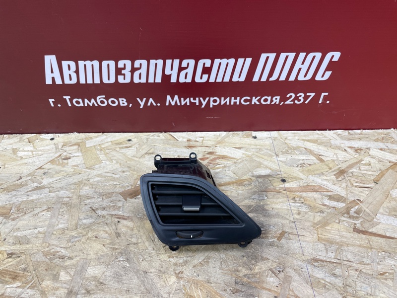 Воздушный дефлектор салона