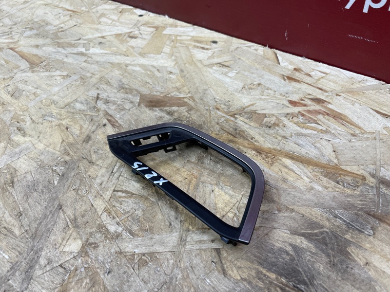 Накладка воздушного дефлектора салона