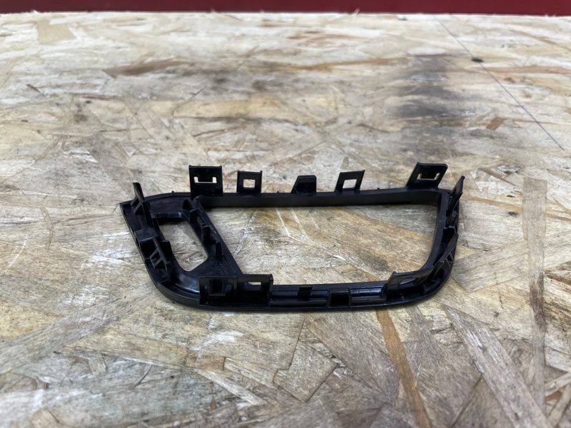 Накладка воздушного дефлектора салона