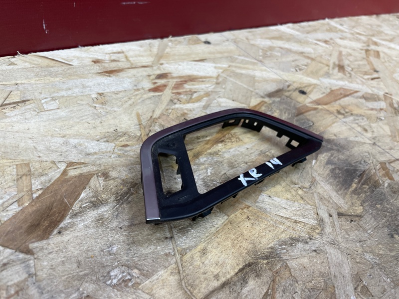 Накладка воздушного дефлектора салона