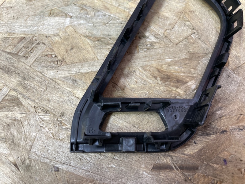 Накладка воздушного дефлектора салона