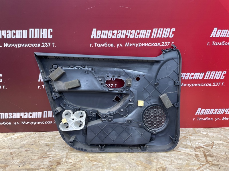 Обшивка боковой двери